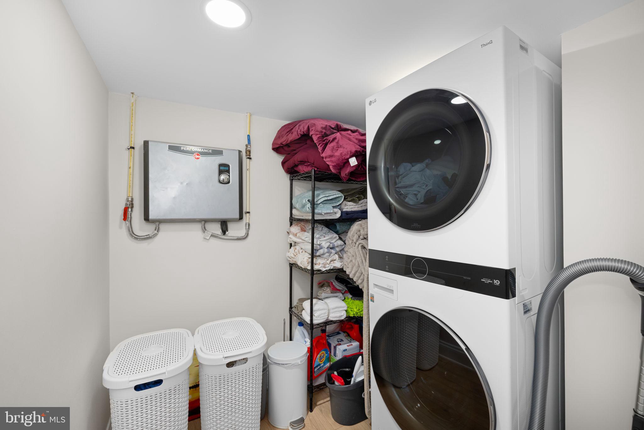 2205 E RANDOLPH AVENUE