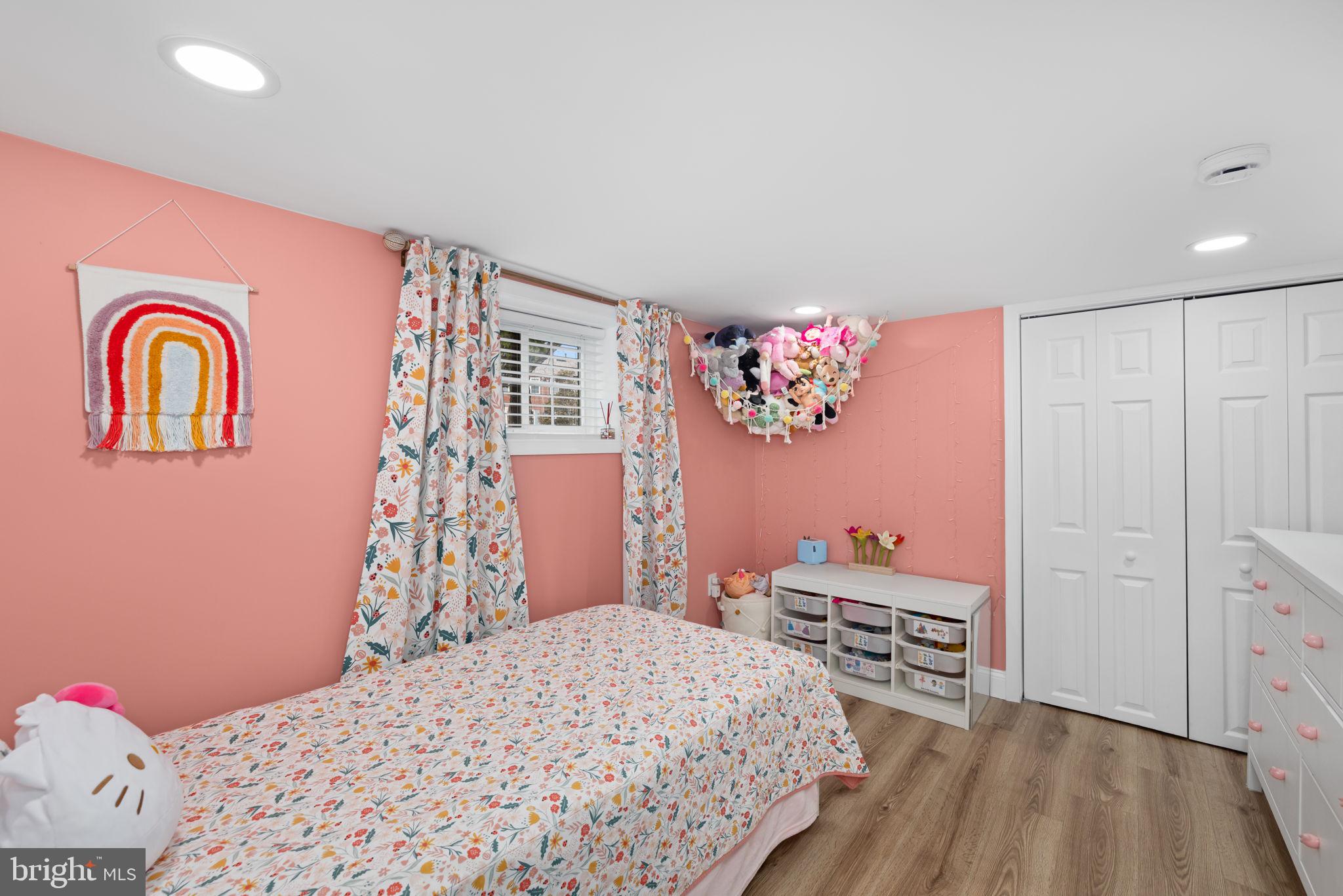 2205 E RANDOLPH AVENUE