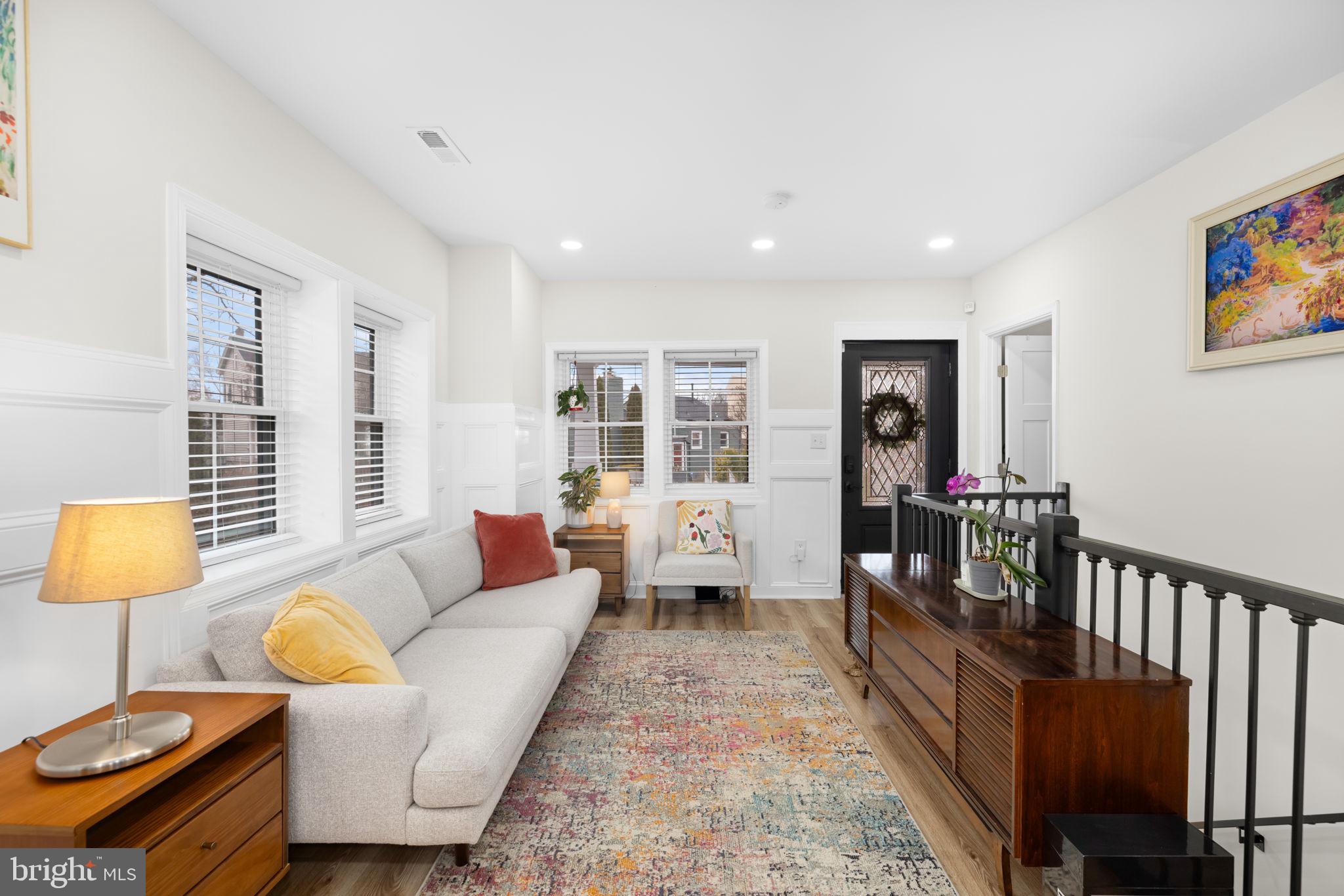 2205 E RANDOLPH AVENUE