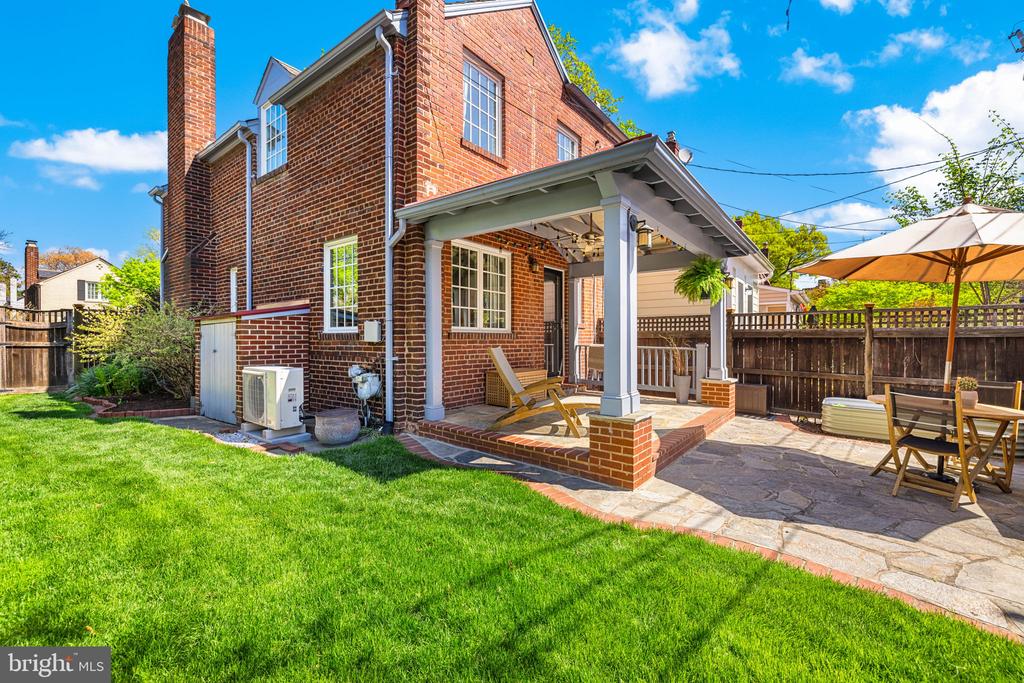 700 CHETWORTH PLACE