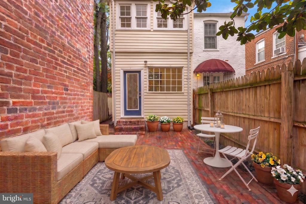 116 S PITT STREET