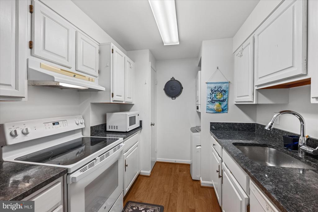805 N HOWARD STREET N 246