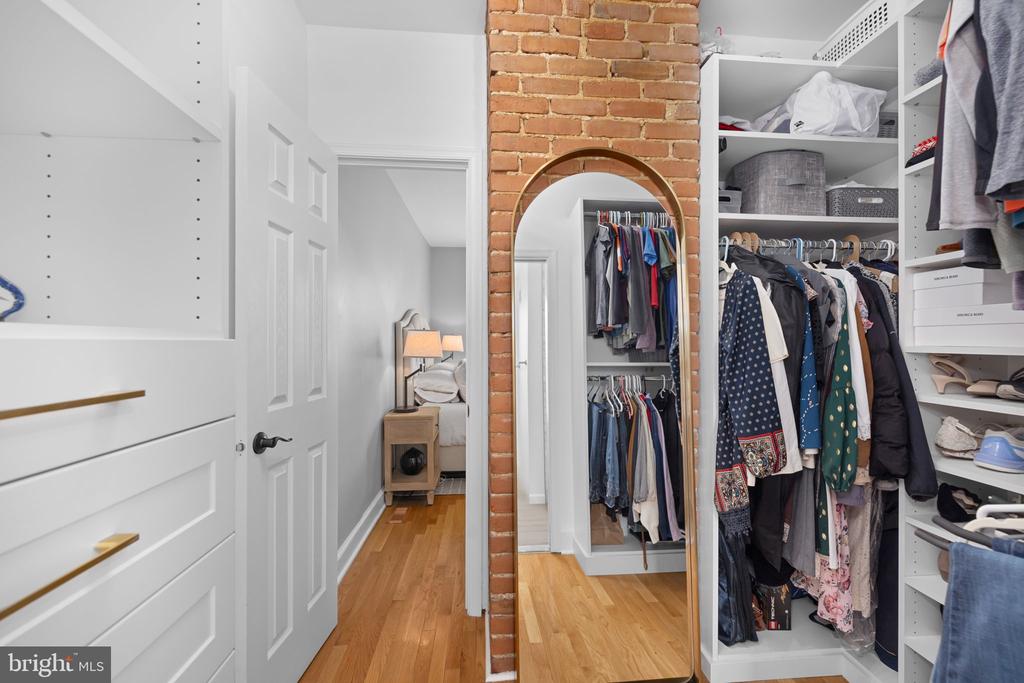 1005 ORONOCO STREET
