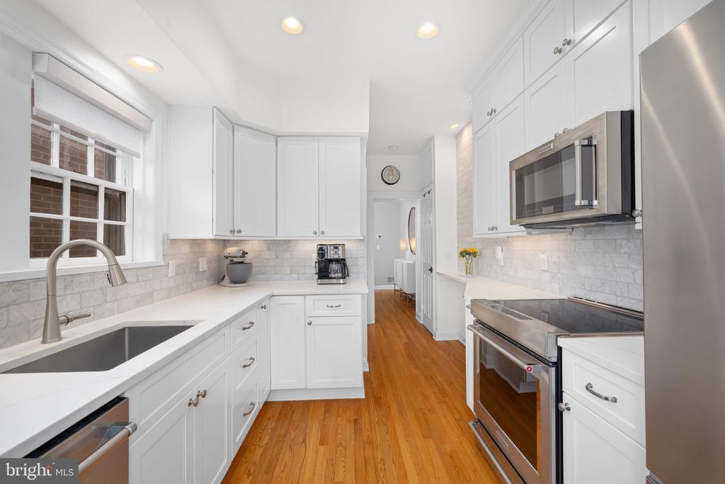 1005 ORONOCO STREET