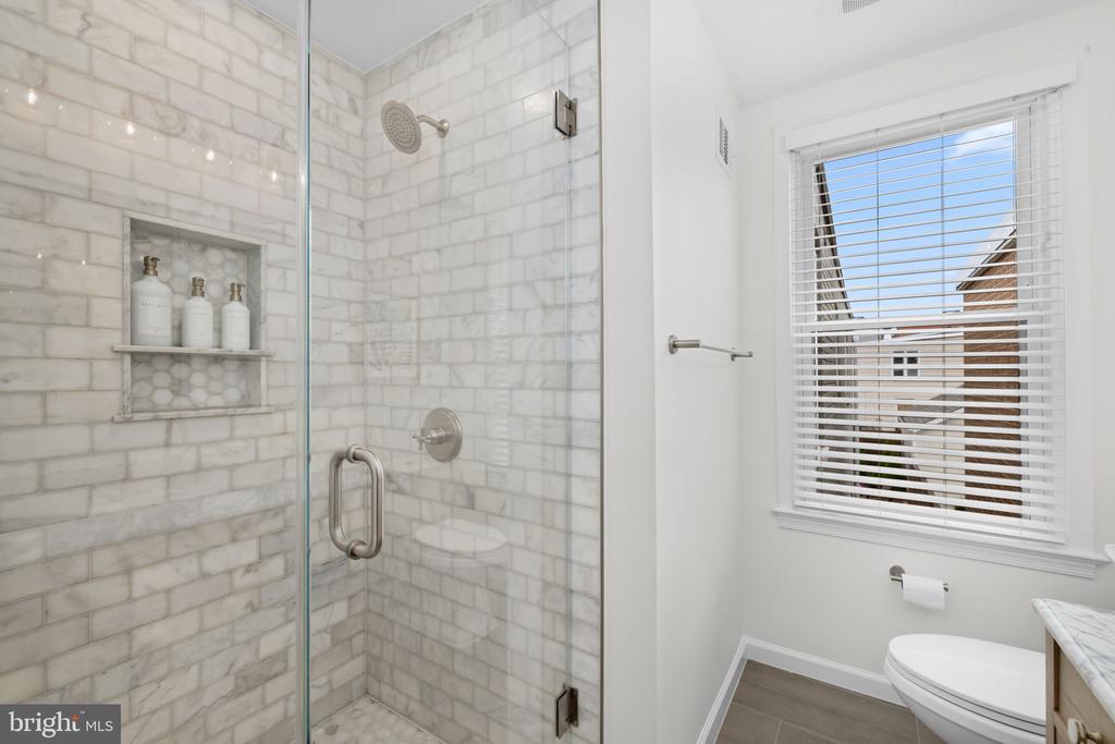 1005 ORONOCO STREET