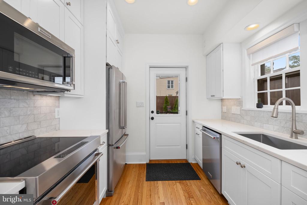 1005 ORONOCO STREET