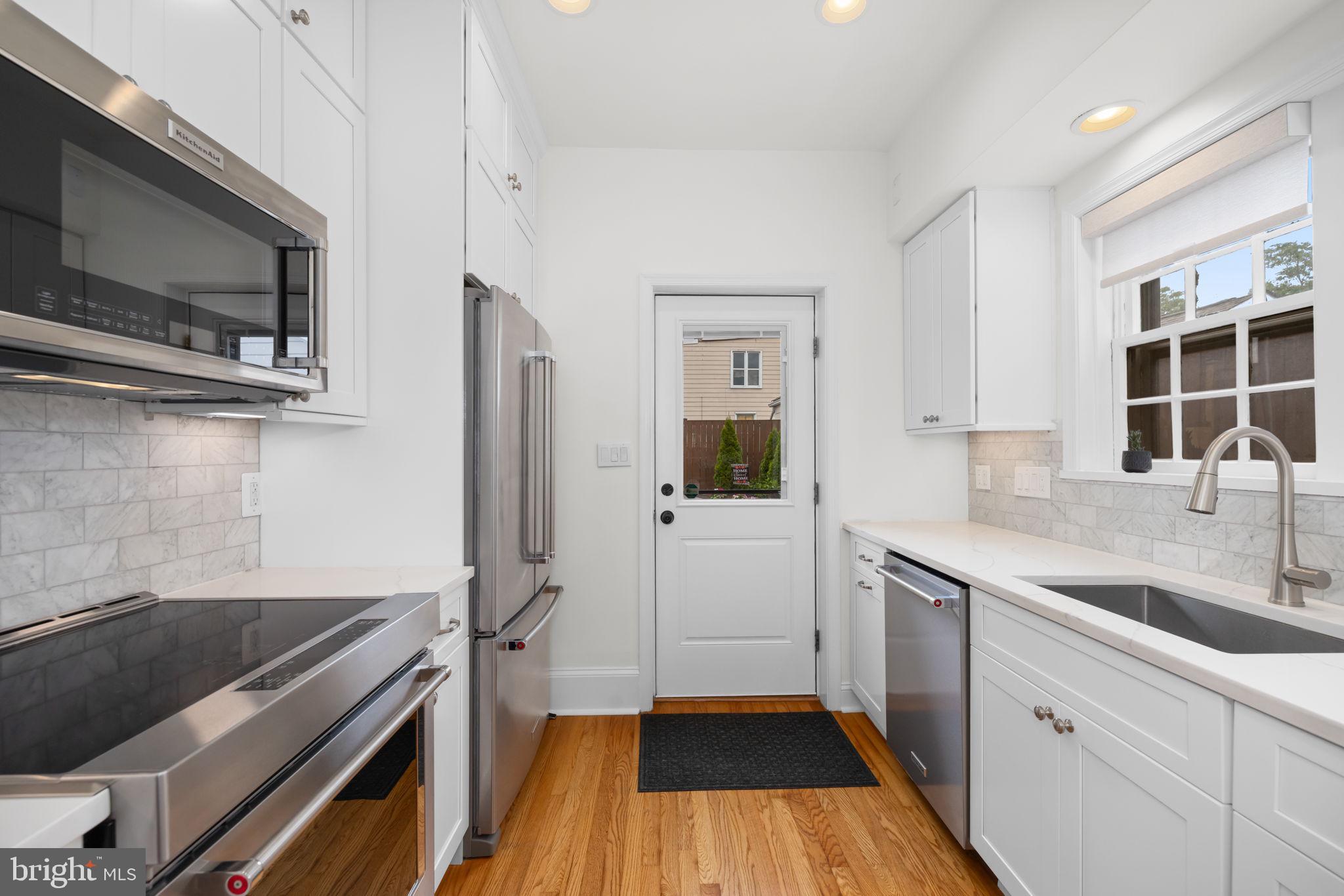 1005 ORONOCO STREET