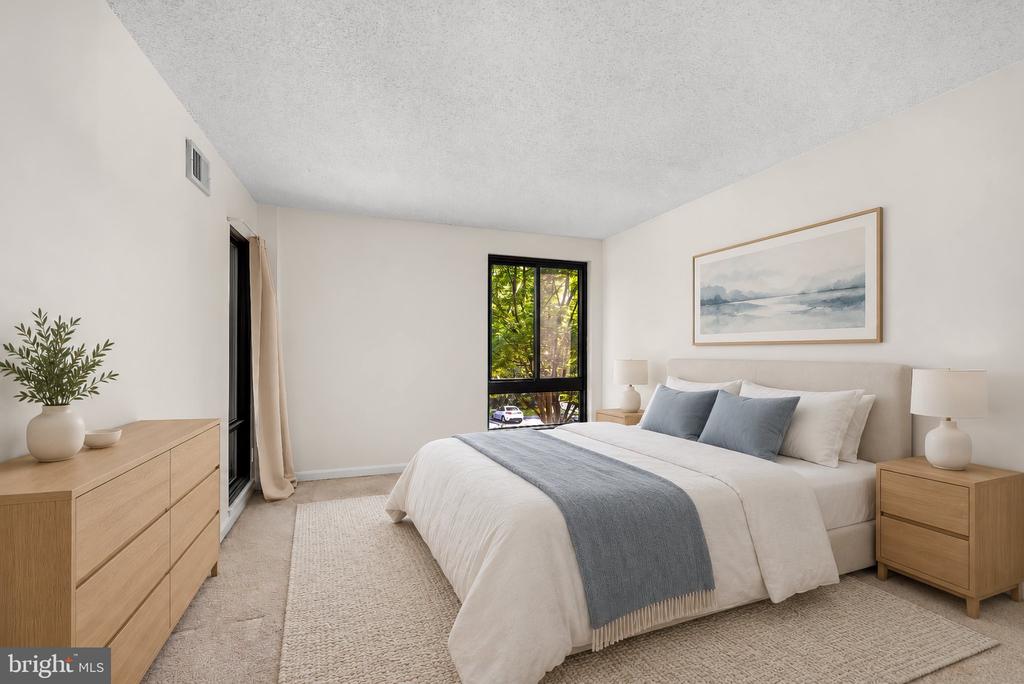 805 N HOWARD STREET N Unit: 246