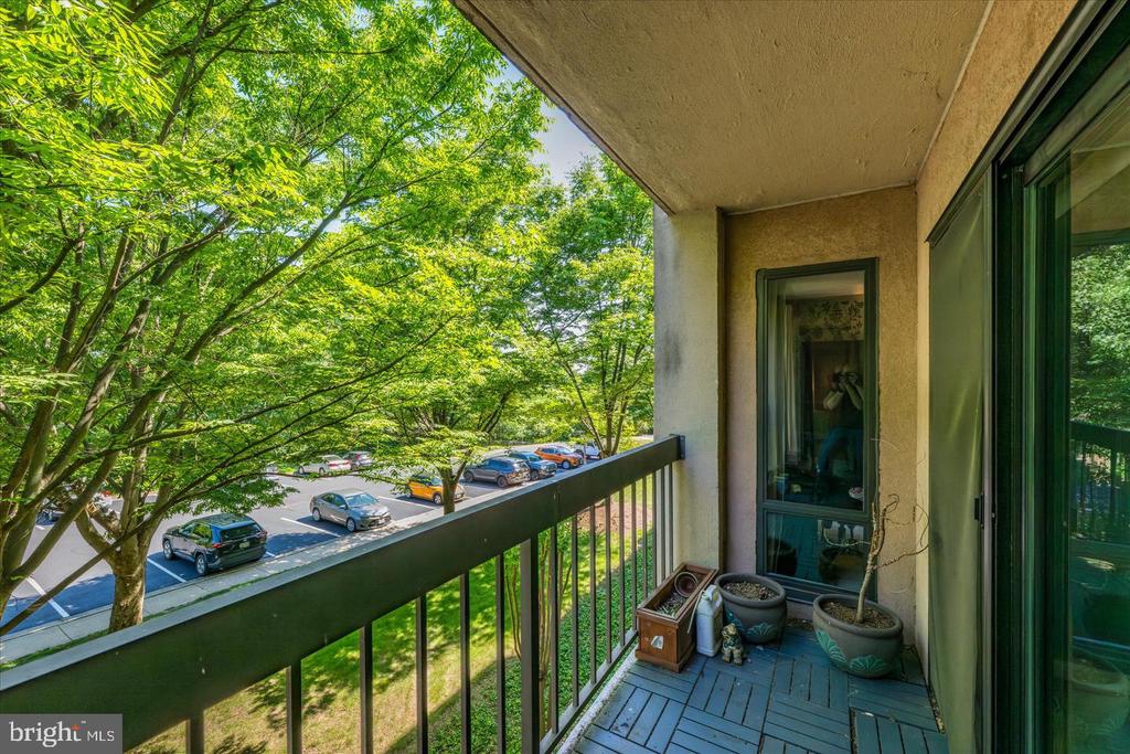 805 N HOWARD STREET N Unit: 246