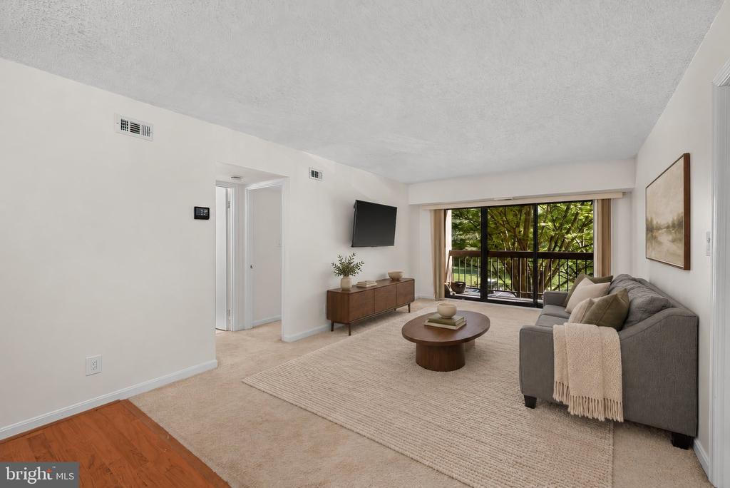 805 N HOWARD STREET N Unit: 246