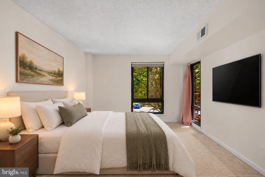 805 N HOWARD STREET N Unit: 246