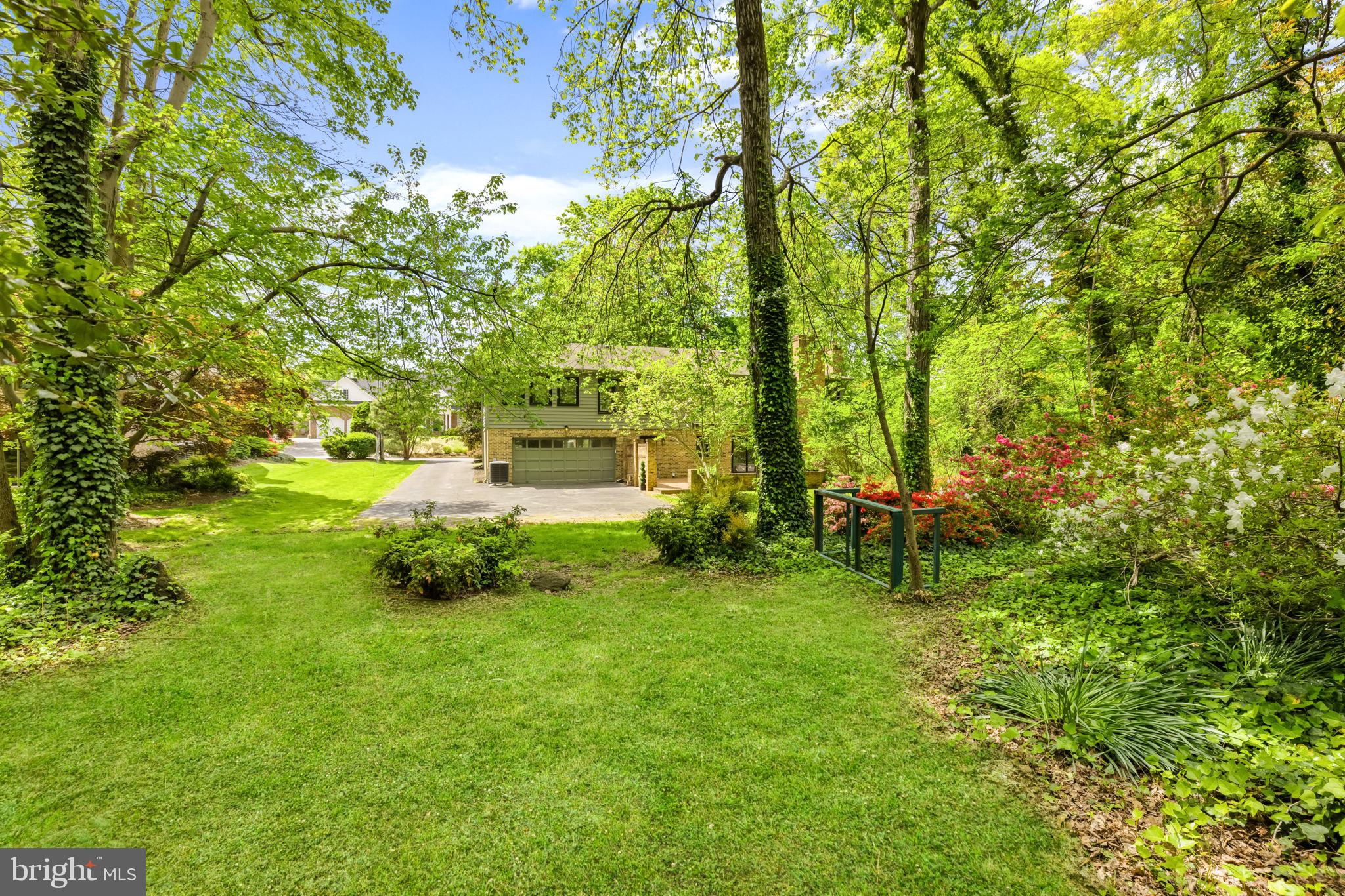 9009 CHARLES AUGUSTINE DR