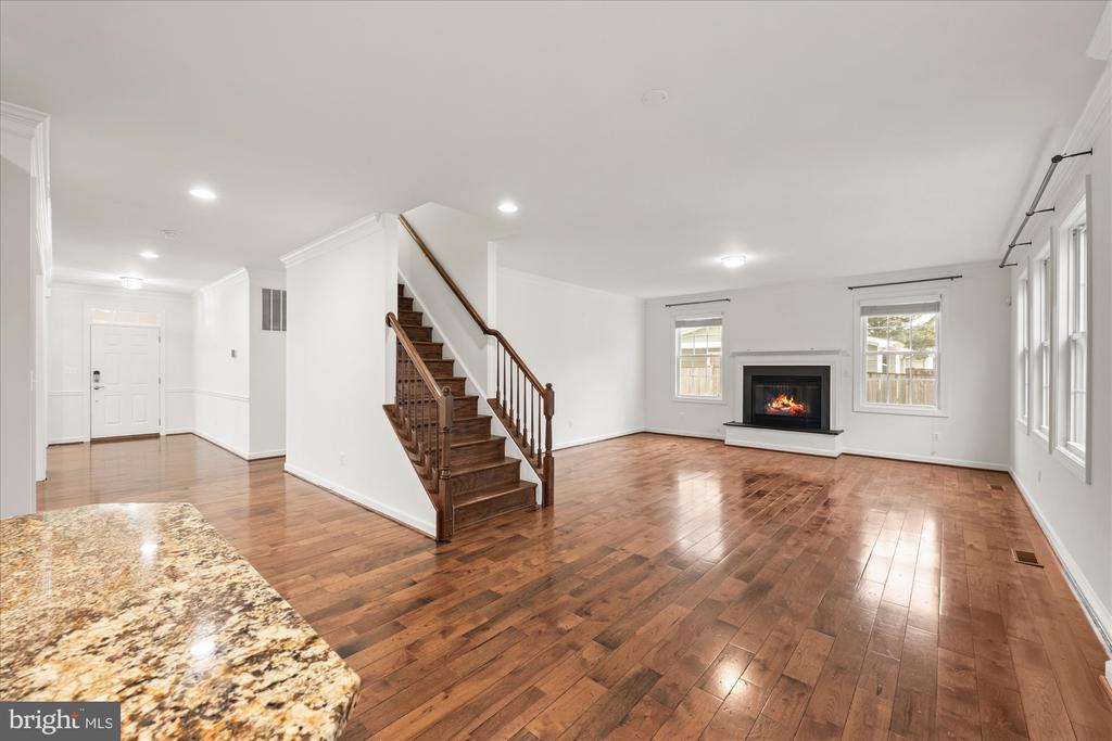 7009 QUANDER ROAD