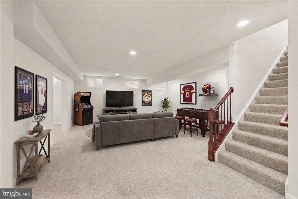 7009 QUANDER ROAD