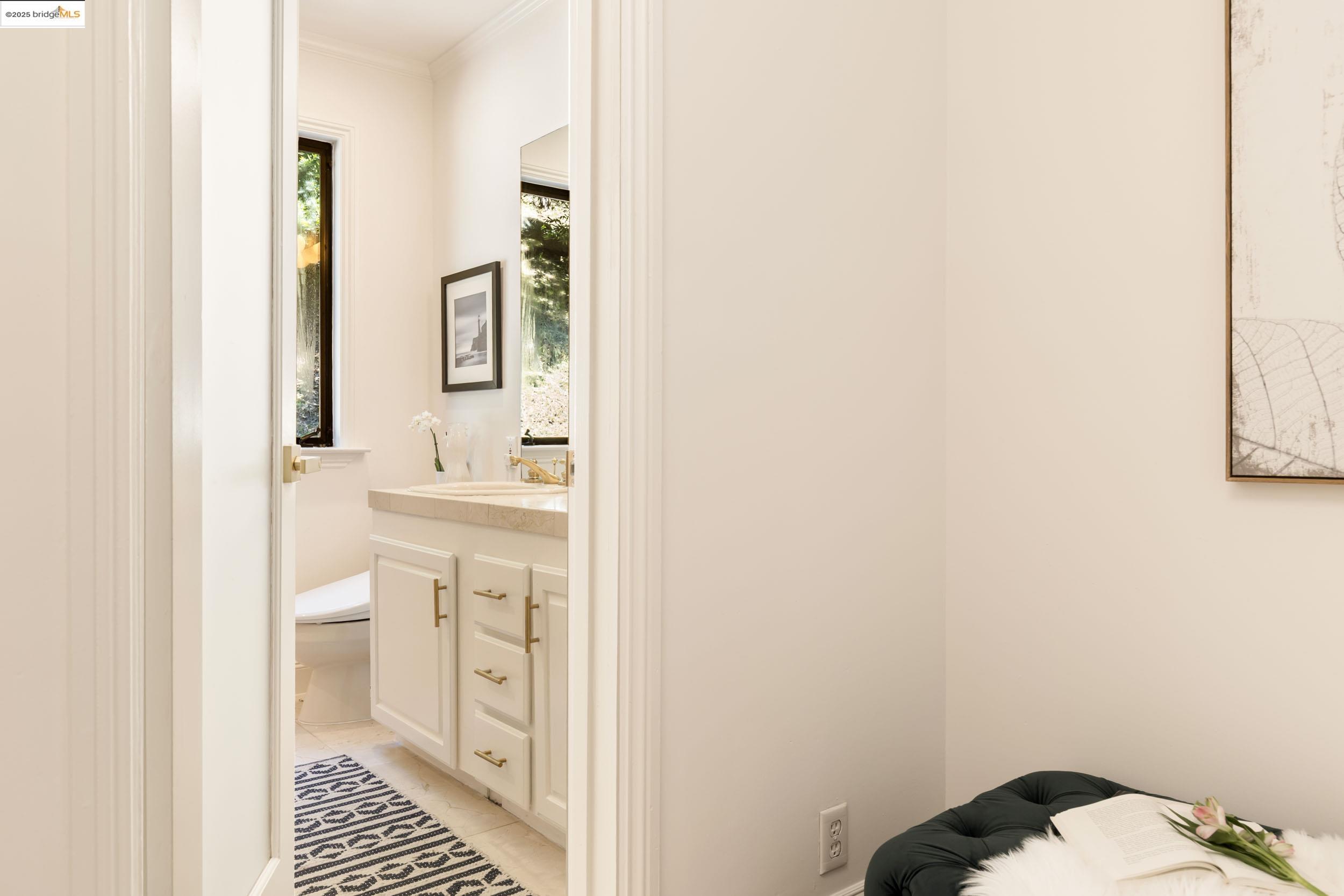 1721 Trestle Glen Rd