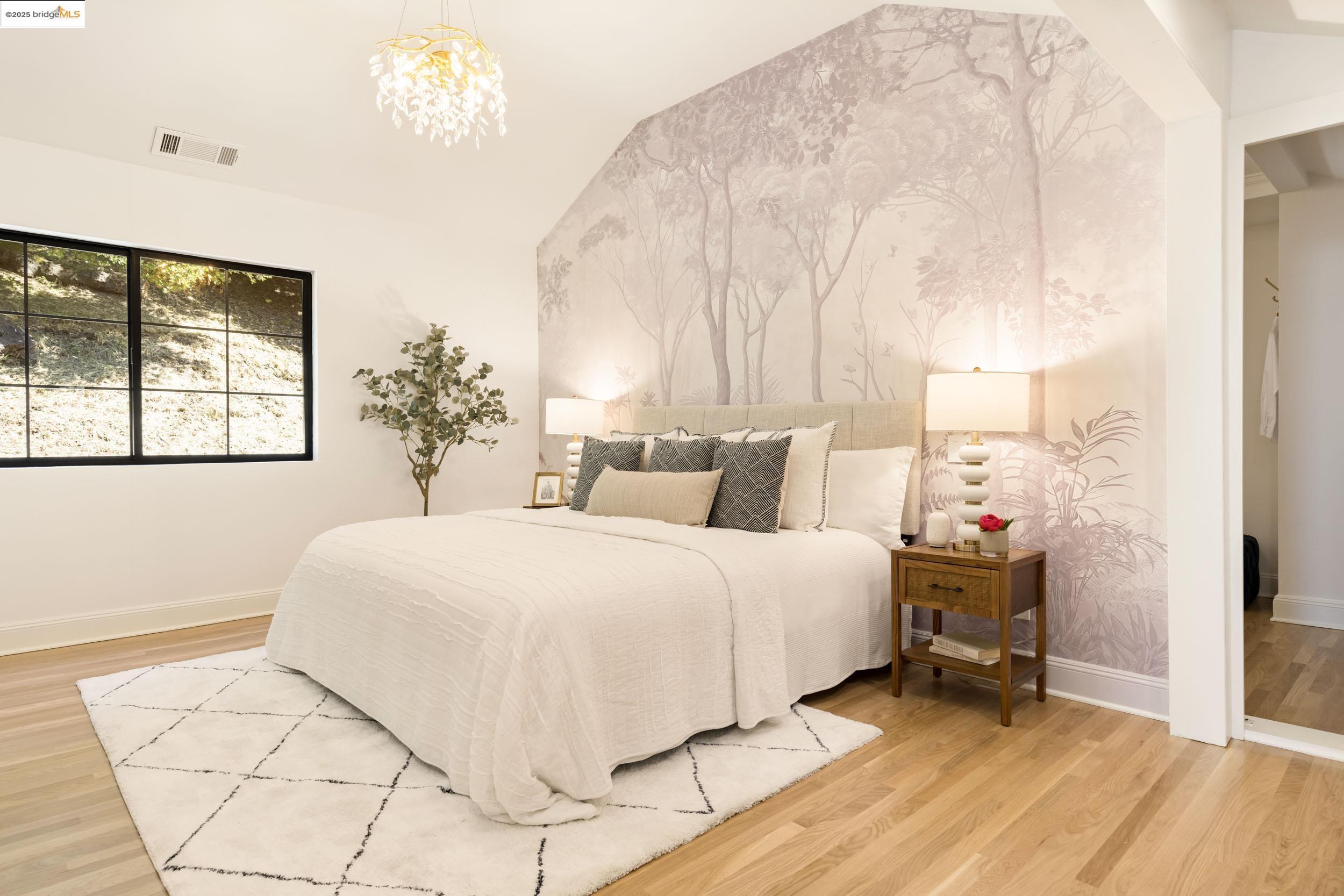 1721 Trestle Glen Rd