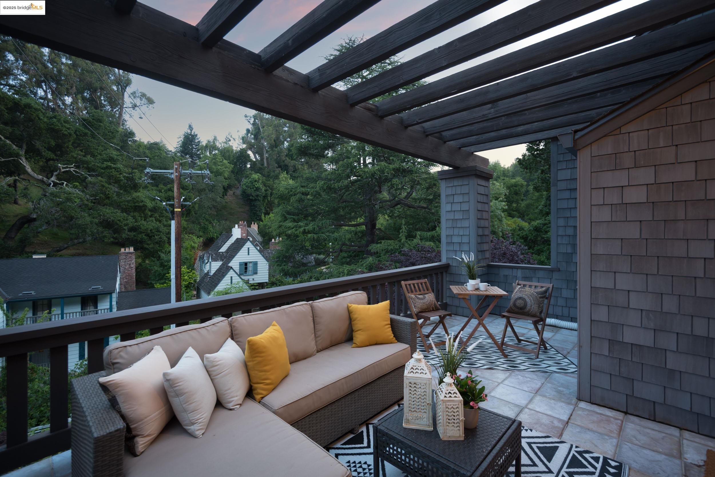 1721 Trestle Glen Rd