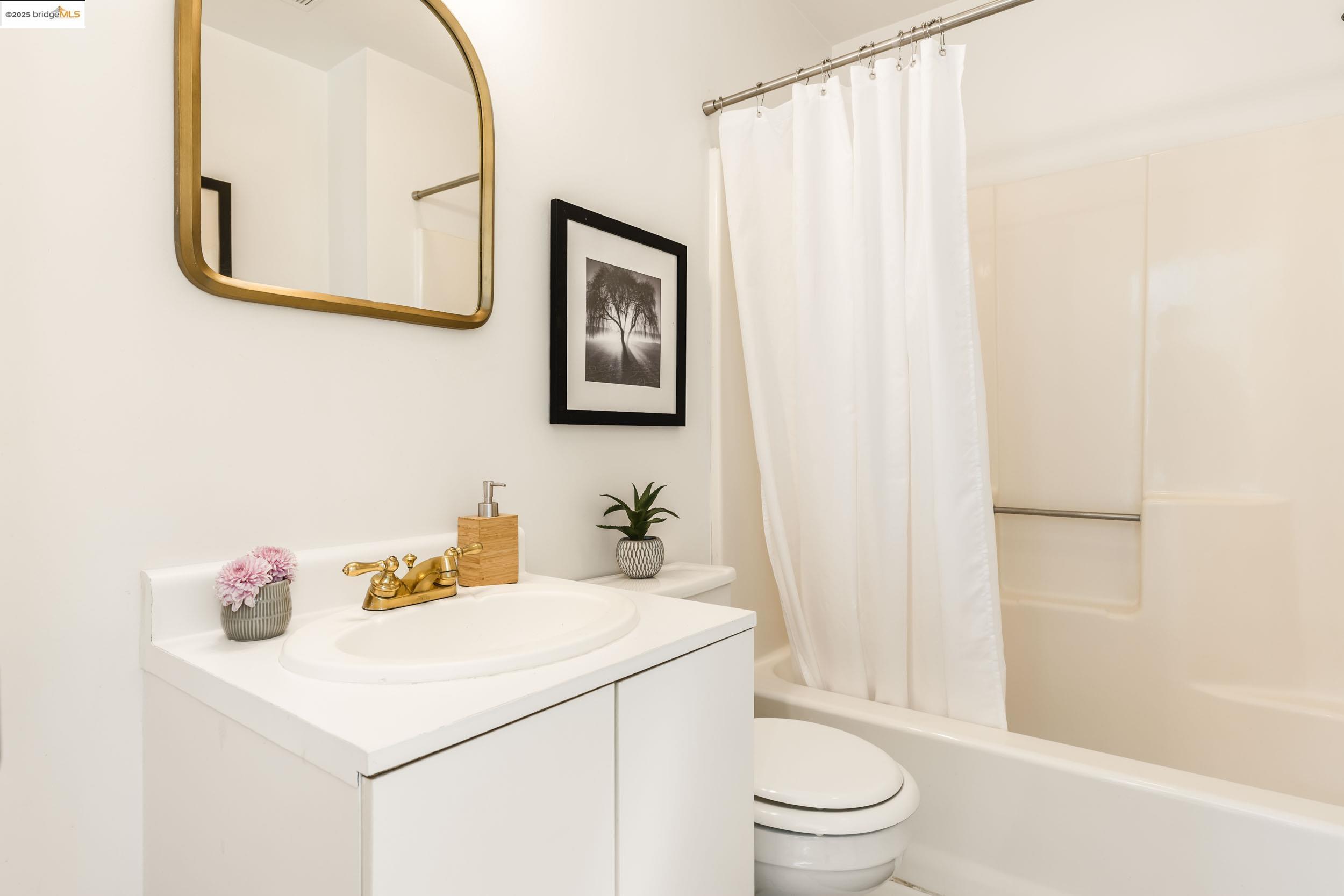 1721 Trestle Glen Rd