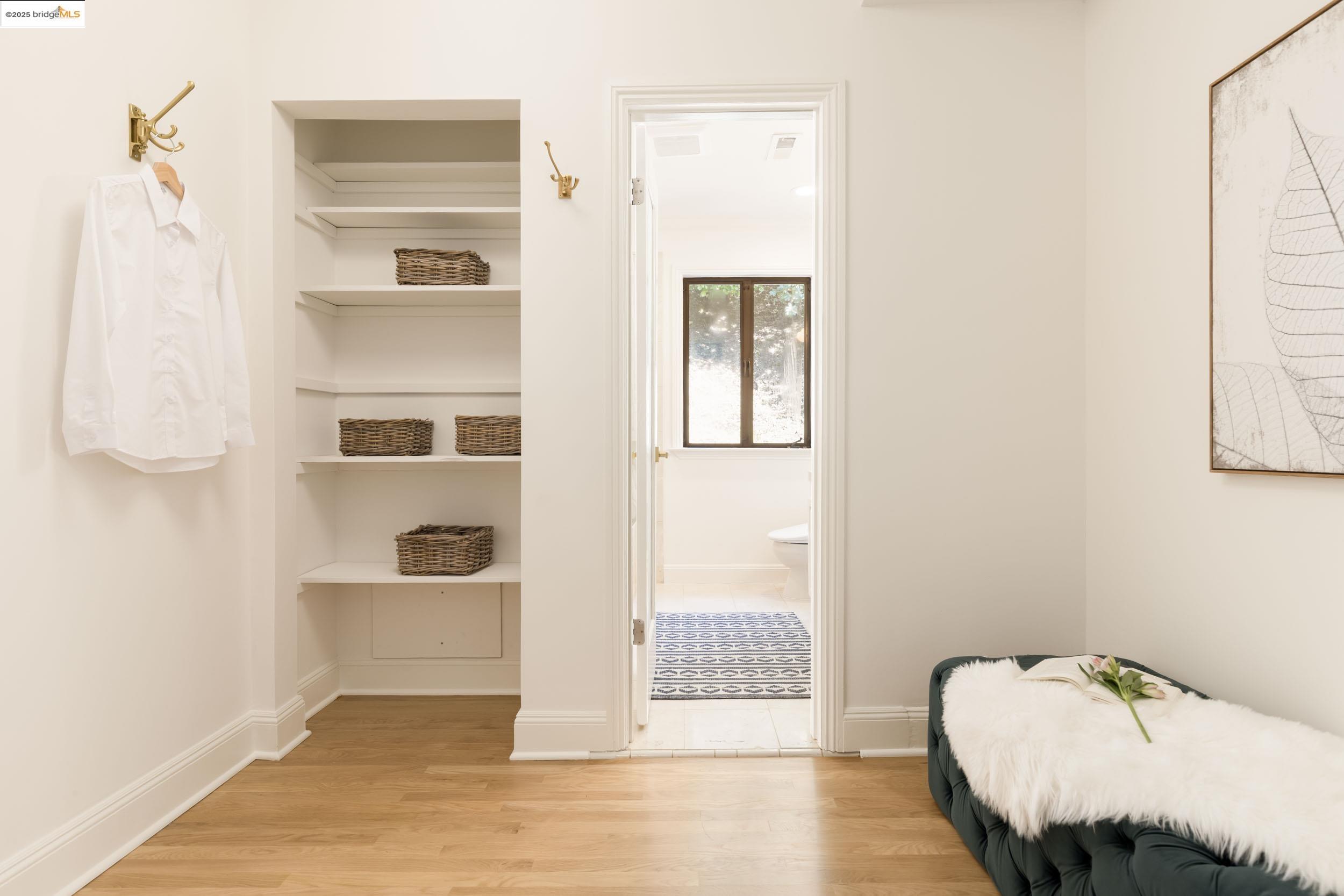 1721 Trestle Glen Rd