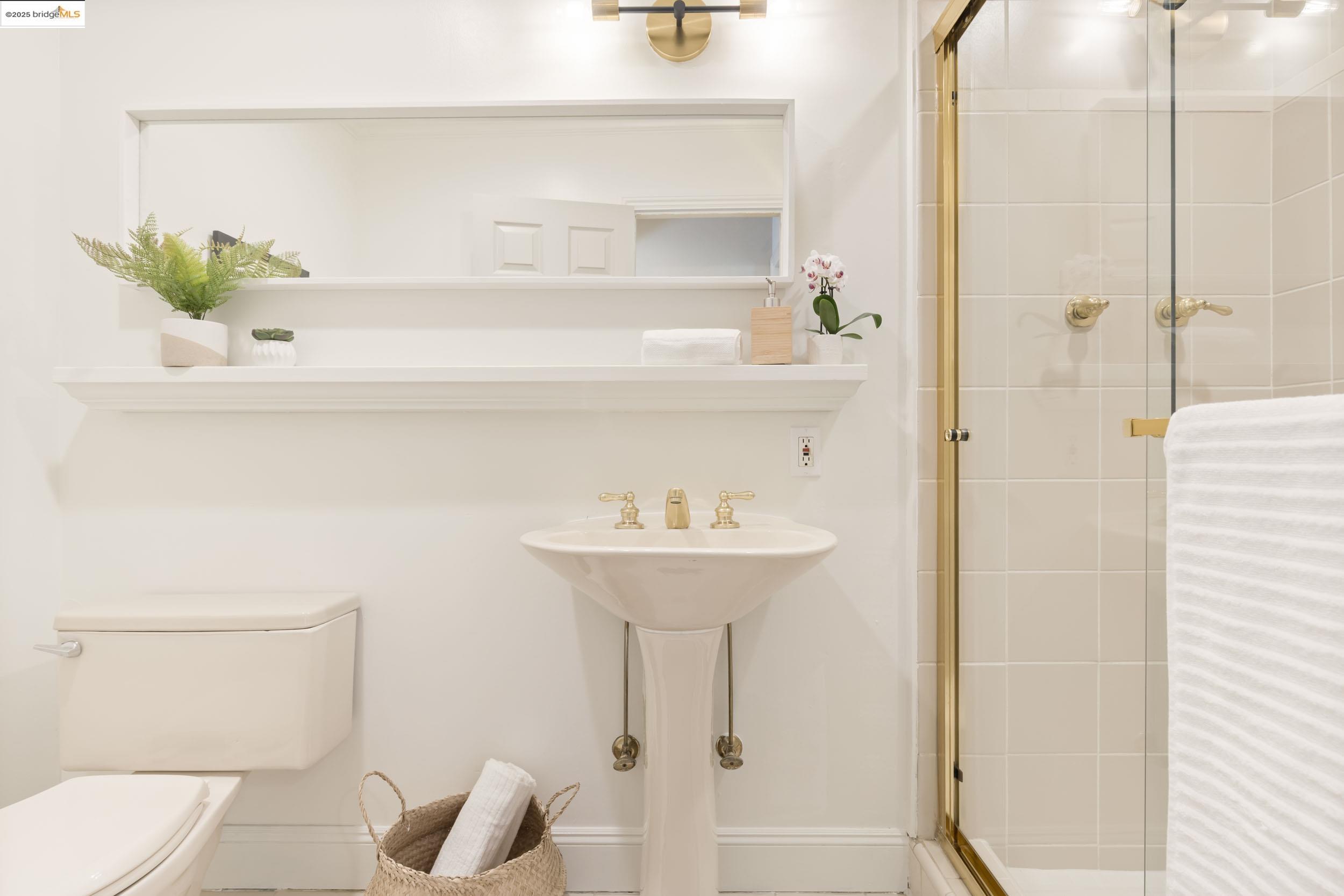 1721 Trestle Glen Rd