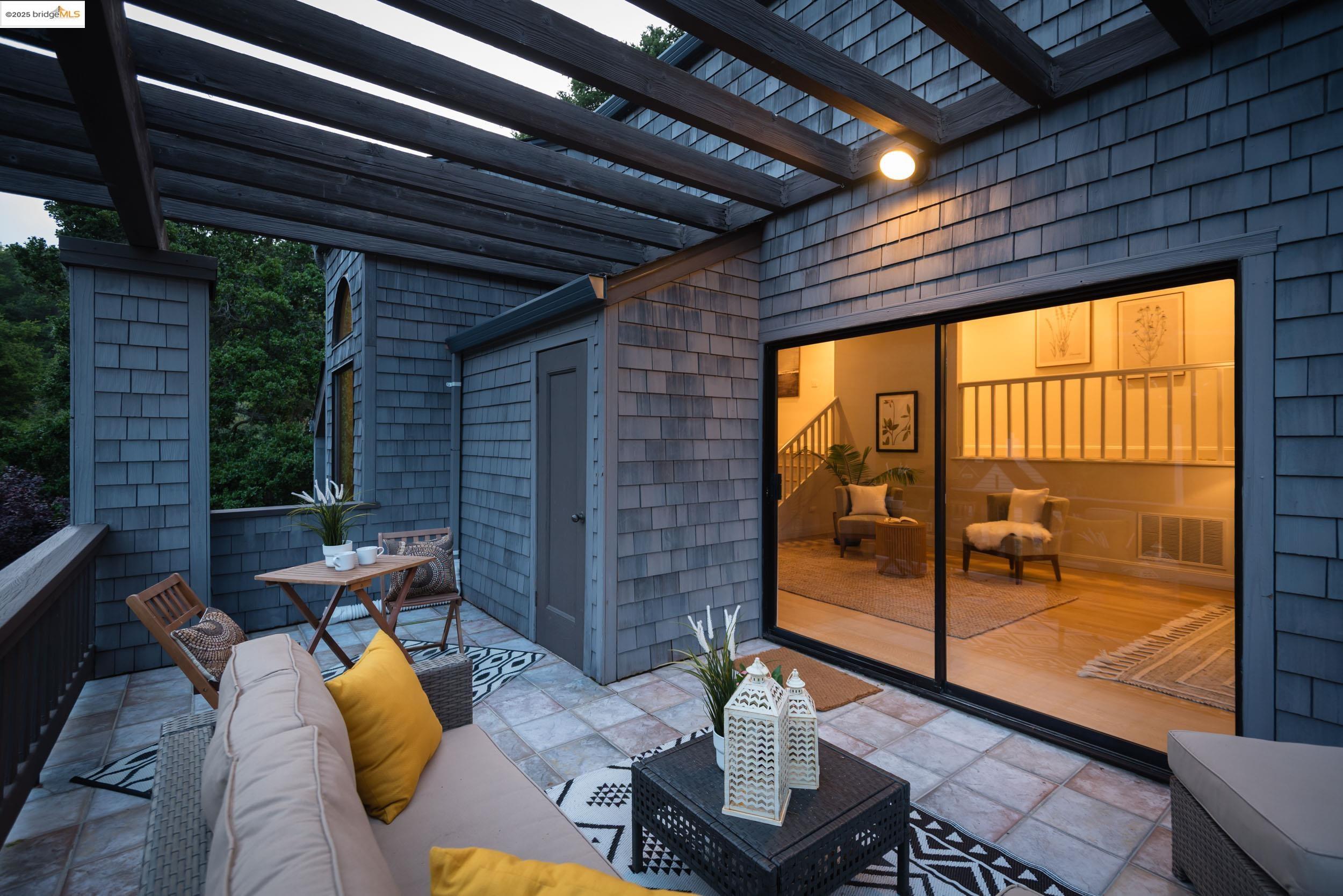 1721 Trestle Glen Rd