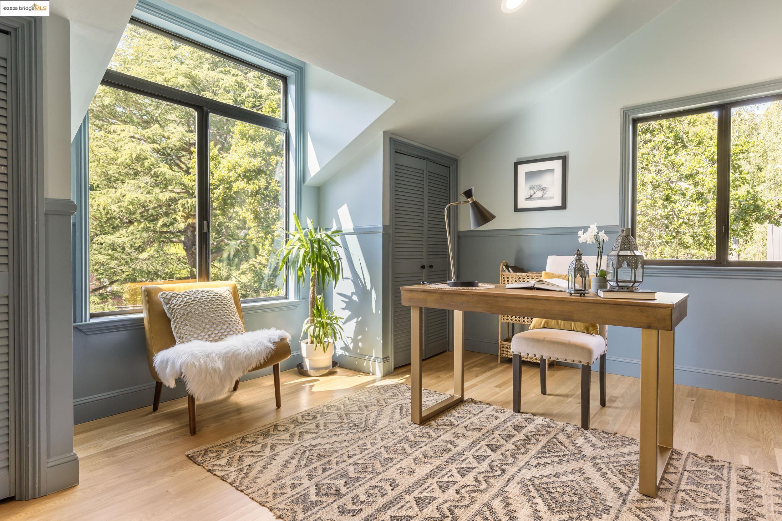 1721 Trestle Glen Rd