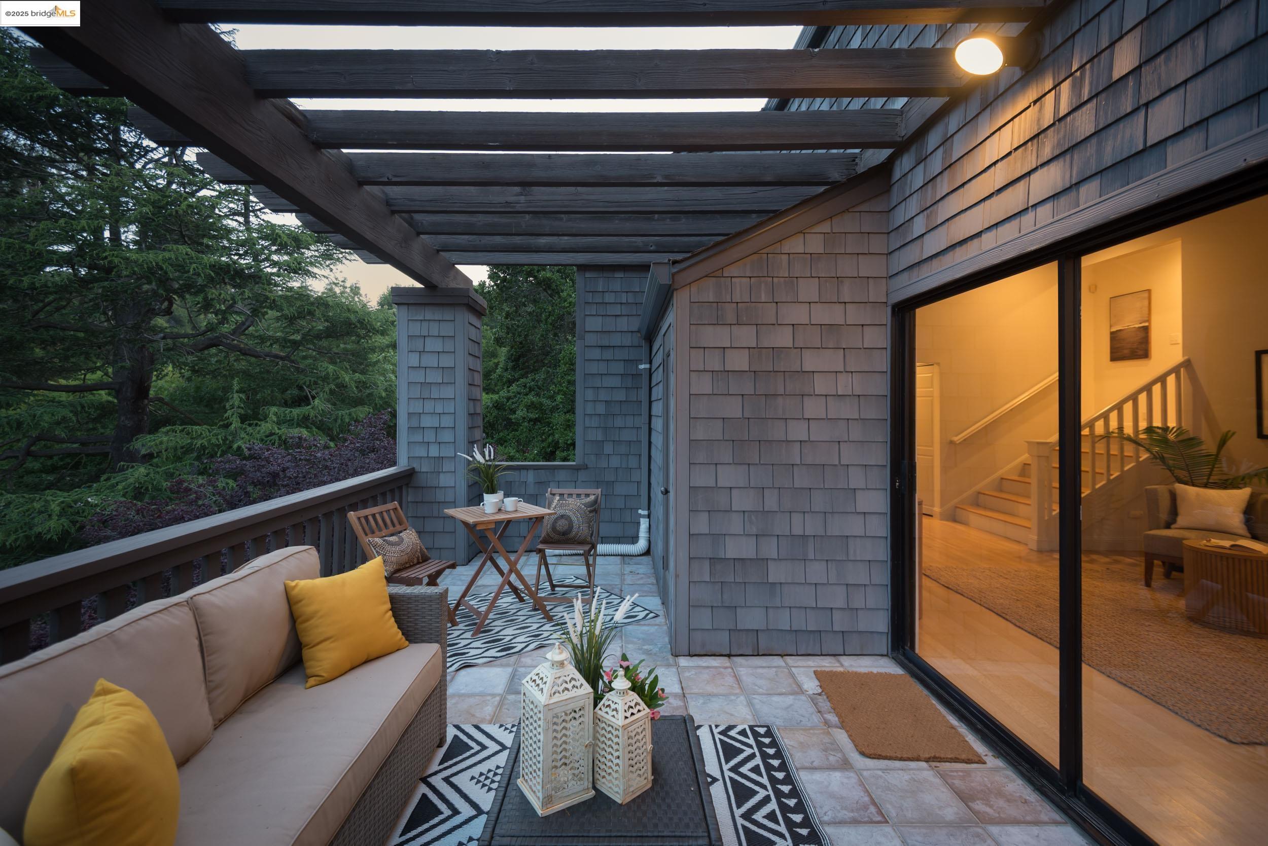 1721 Trestle Glen Rd