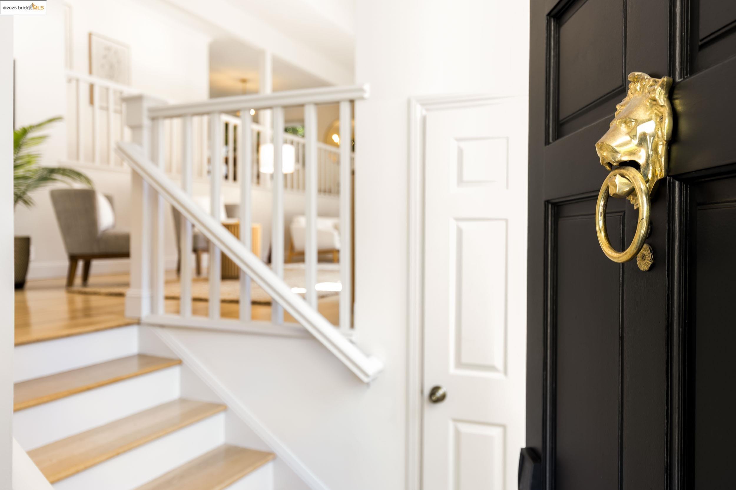 1721 Trestle Glen Rd