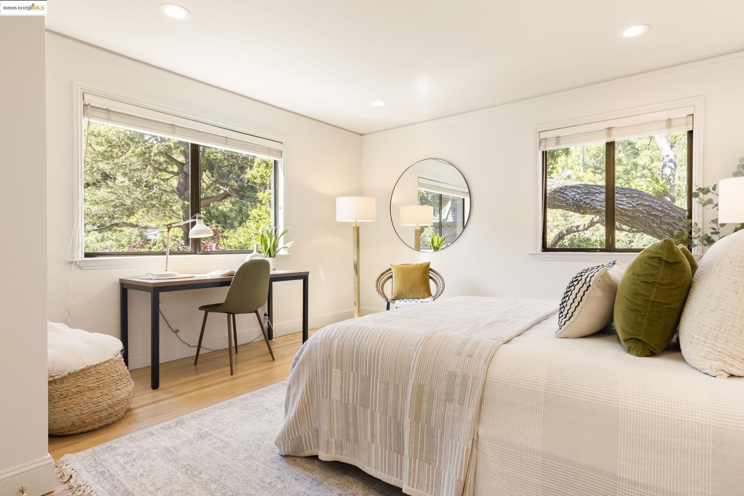 1721 Trestle Glen Rd