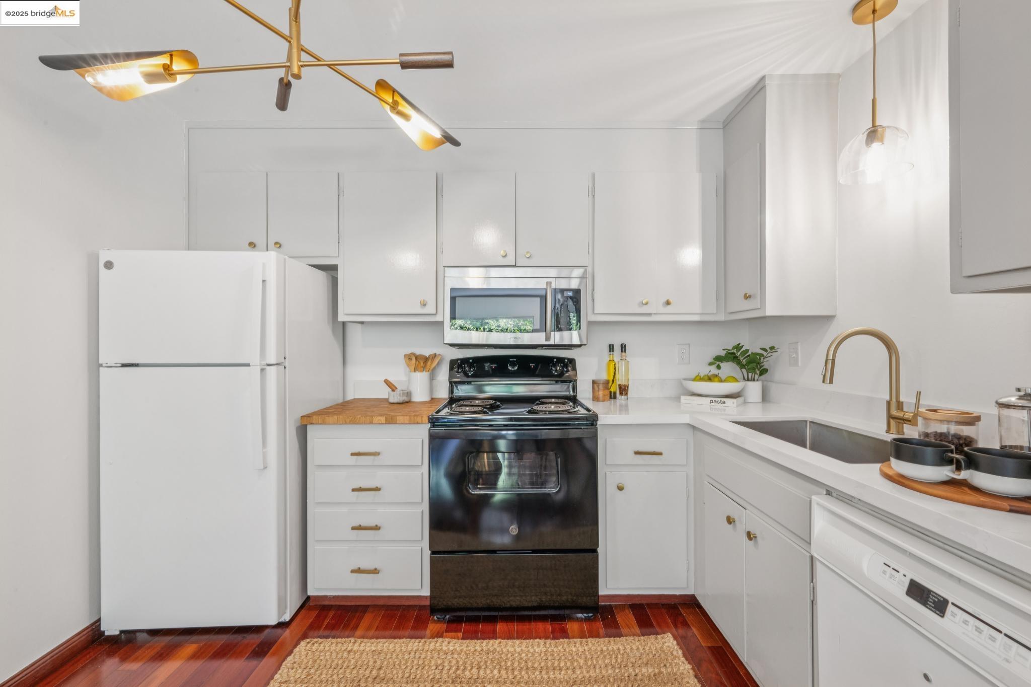 2 Panoramic Way # 303