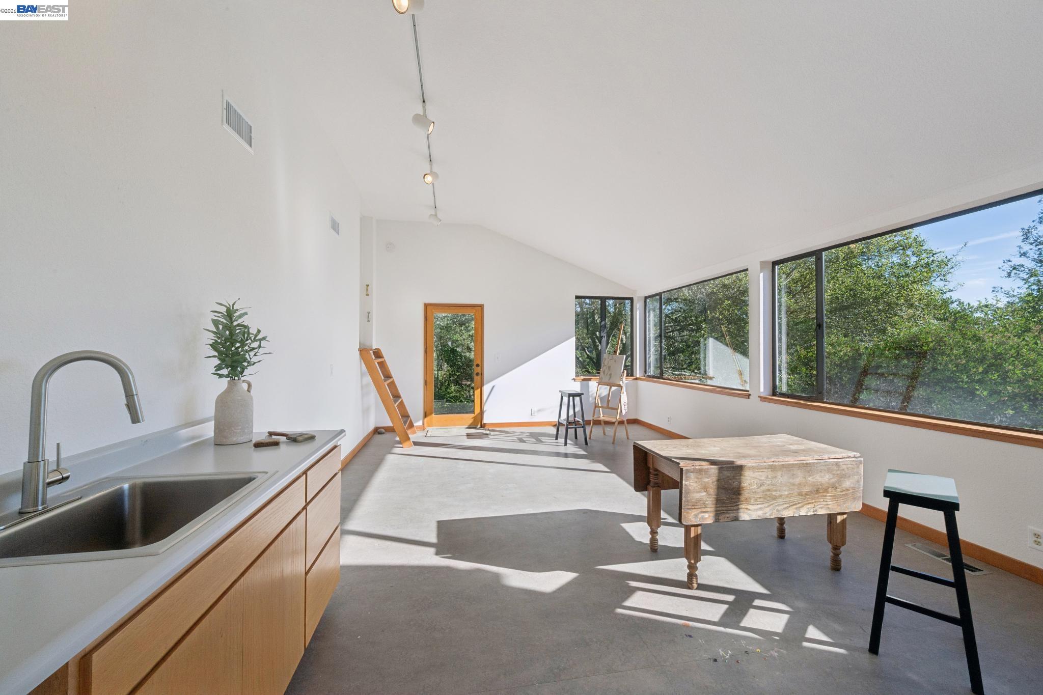 116 TAPPAN LANE