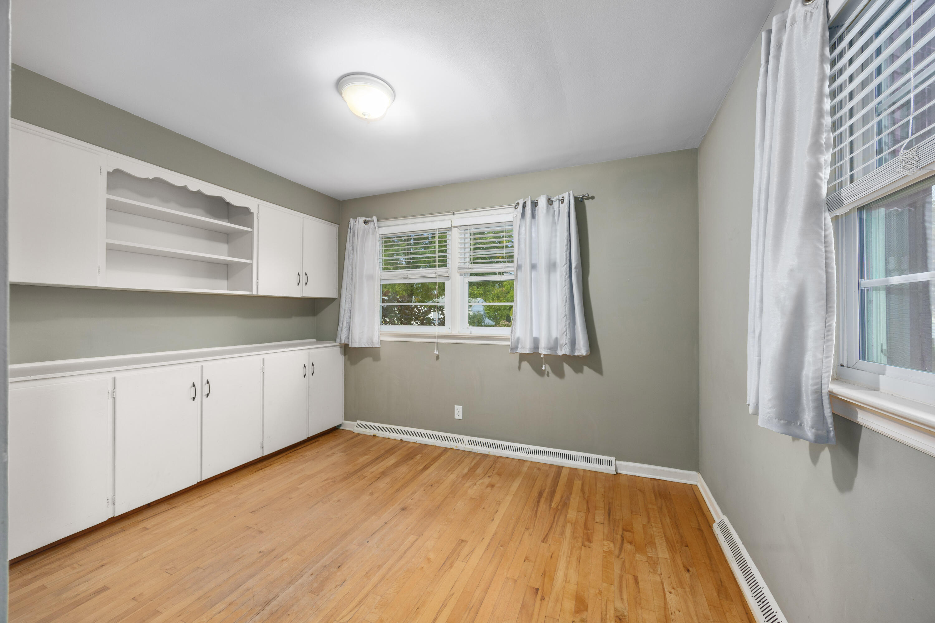 1560 Woodlawn Avenue SE, Grand Rapids