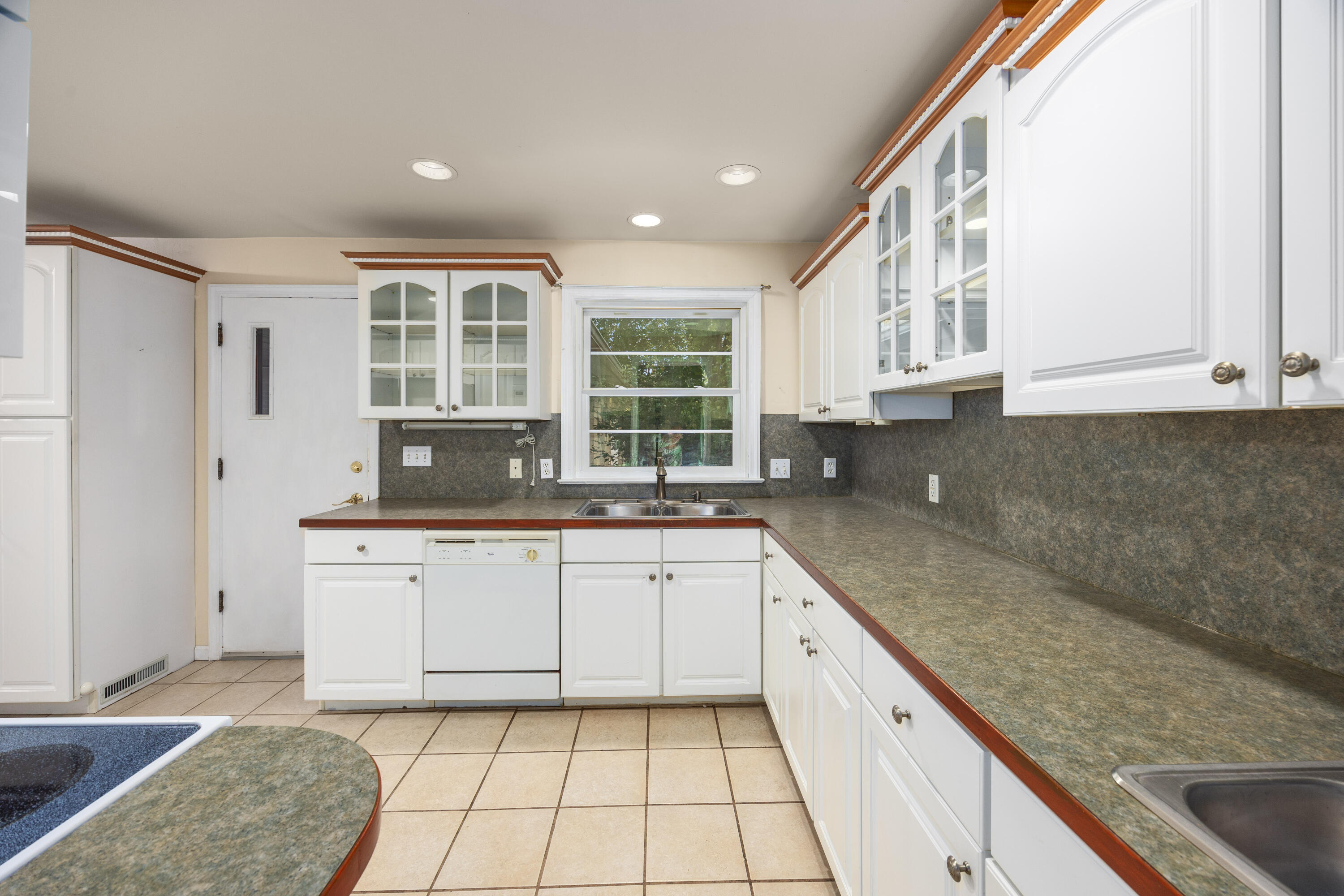 1560 Woodlawn Avenue SE, Grand Rapids