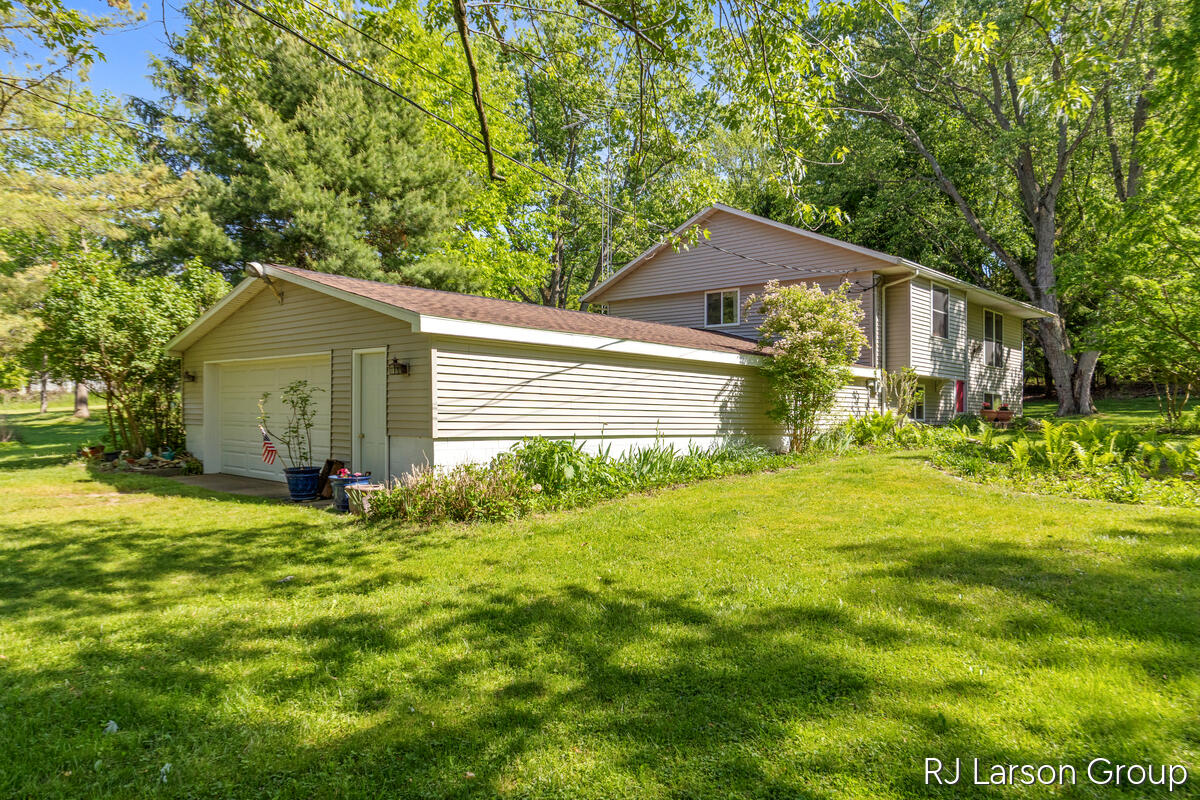 1027 Blue Star Highway