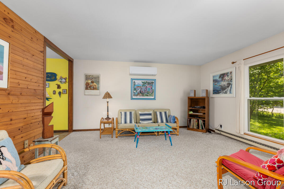 1027 Blue Star Highway