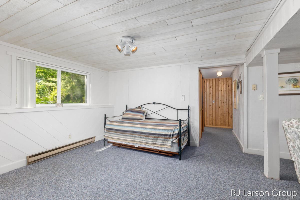 1027 Blue Star Highway