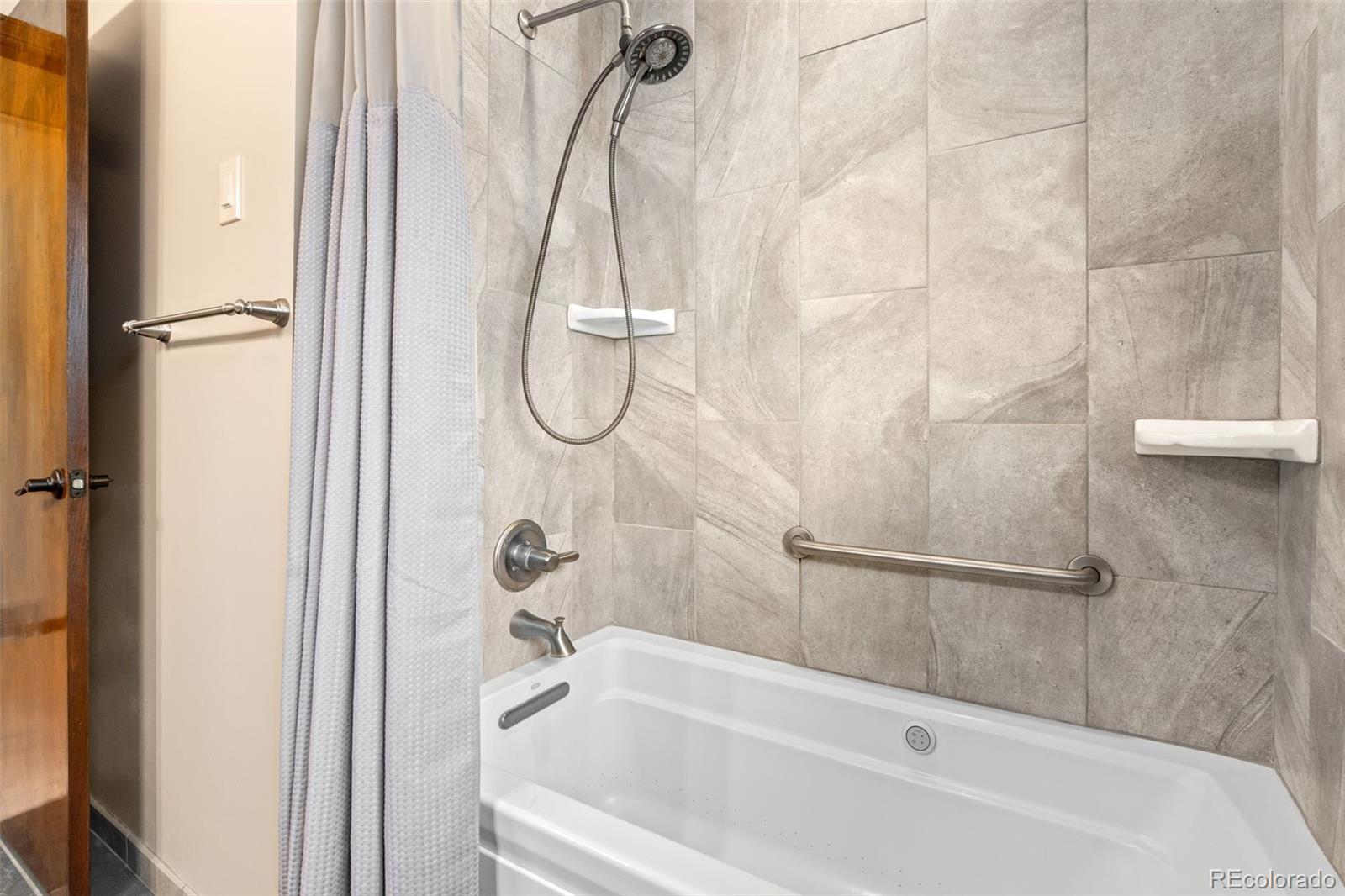 5951 Thunder Hill Road