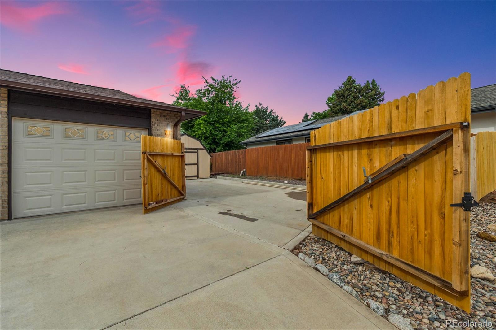 5954 W Leawood Drive