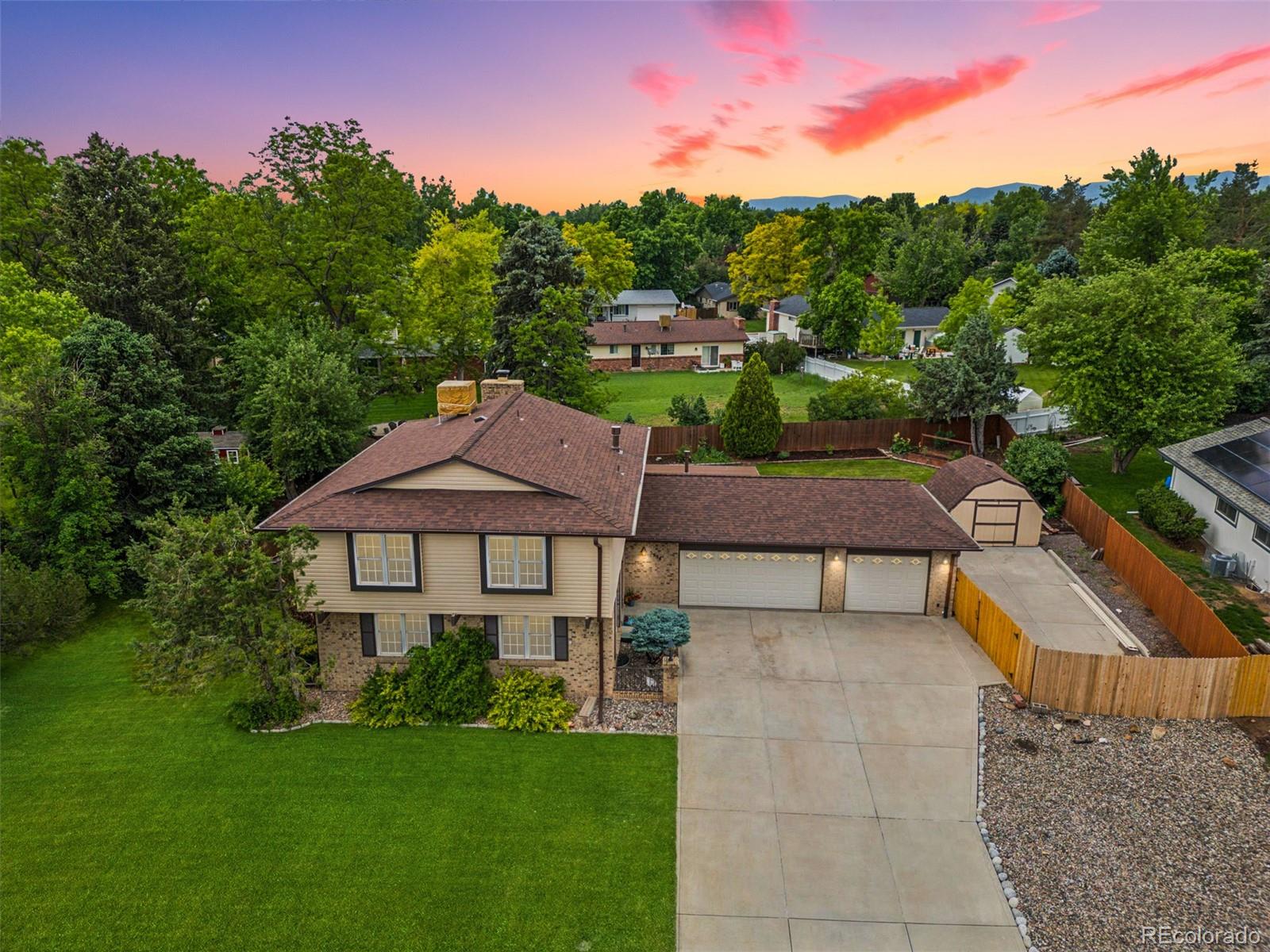 5954 W Leawood Drive