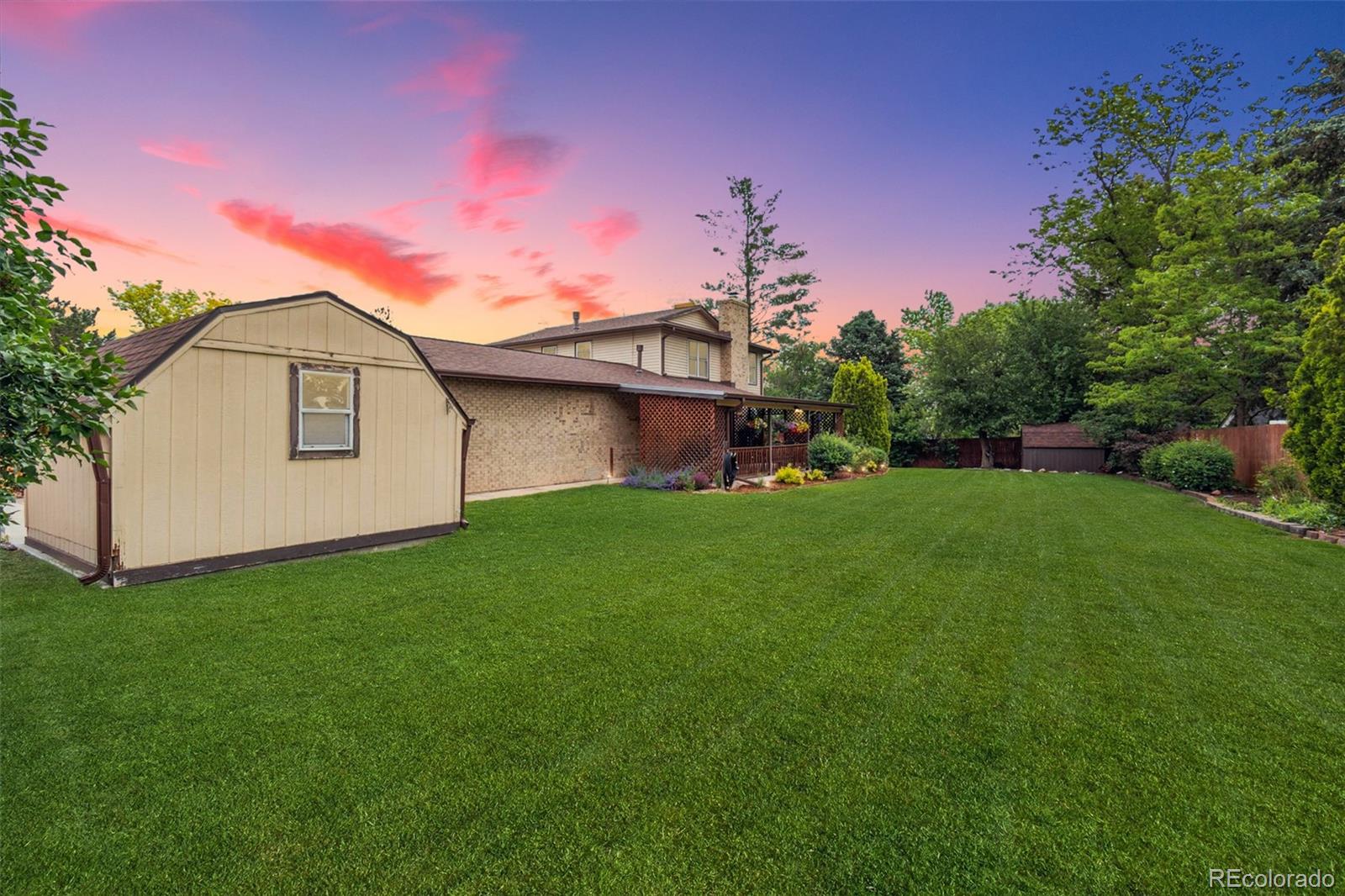 5954 W Leawood Drive