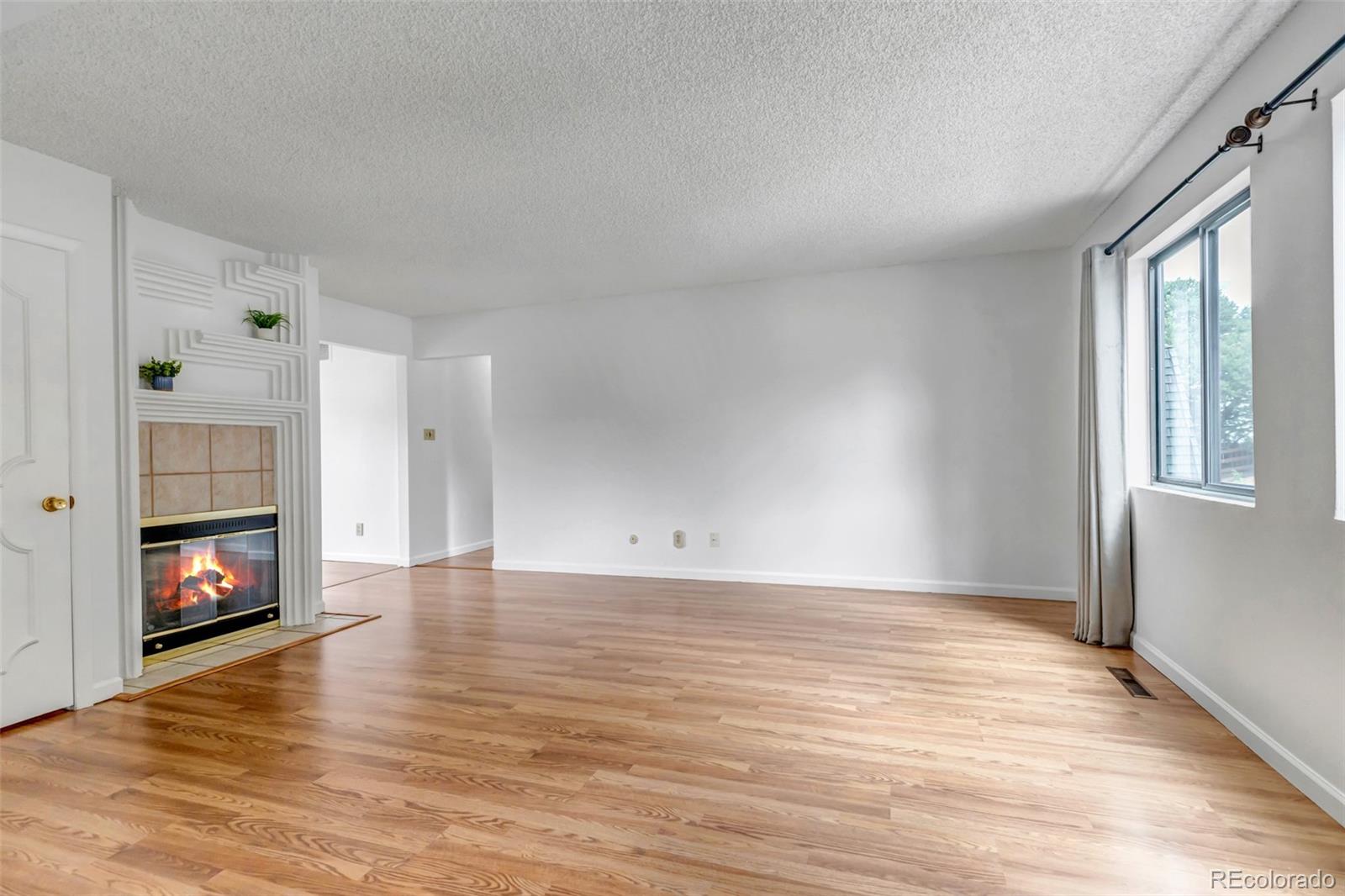 2963 Mesa Road Unit: B