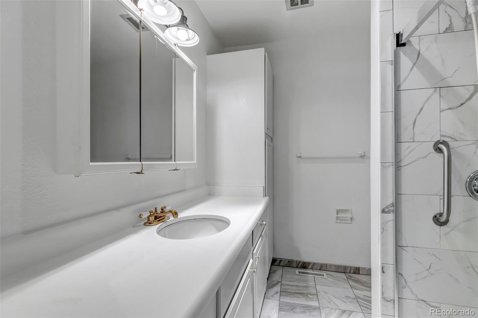 2963 Mesa Road Unit: B