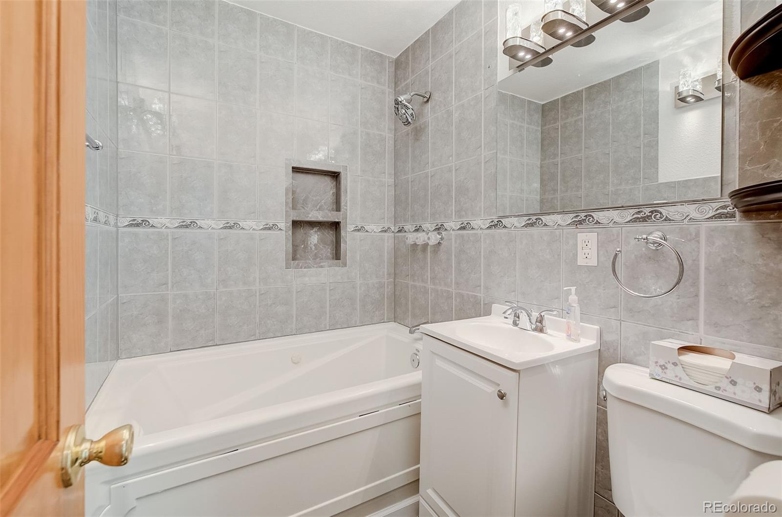 4460 Shoshone Street