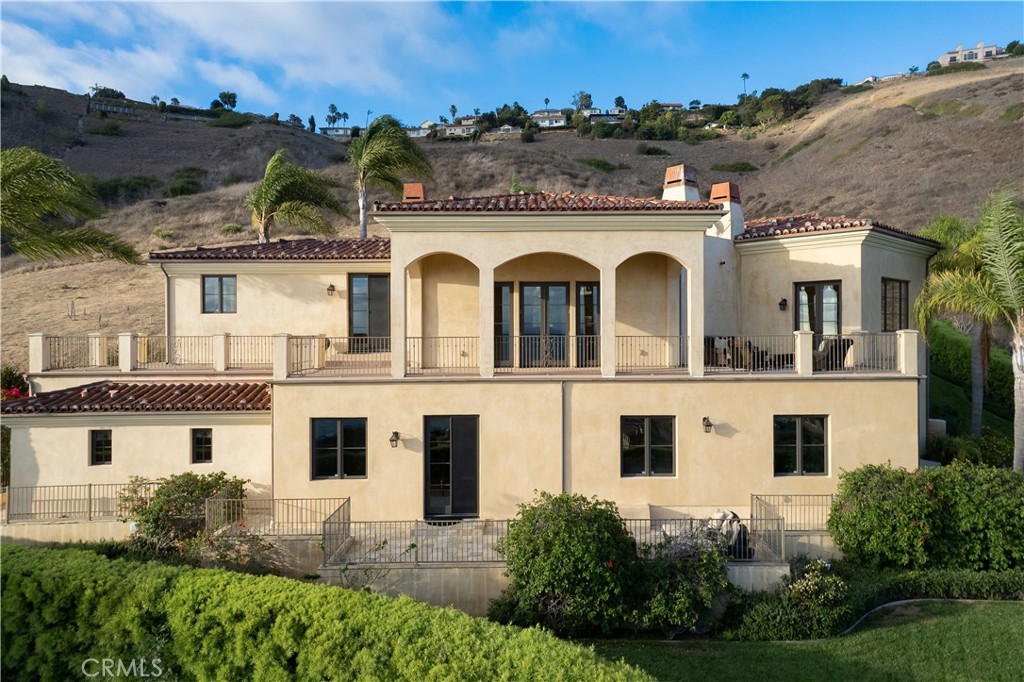 3231 Palos Verdes S