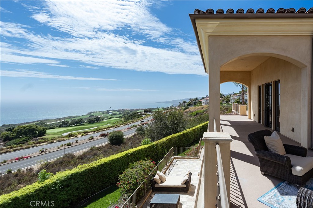 3231 Palos Verdes S