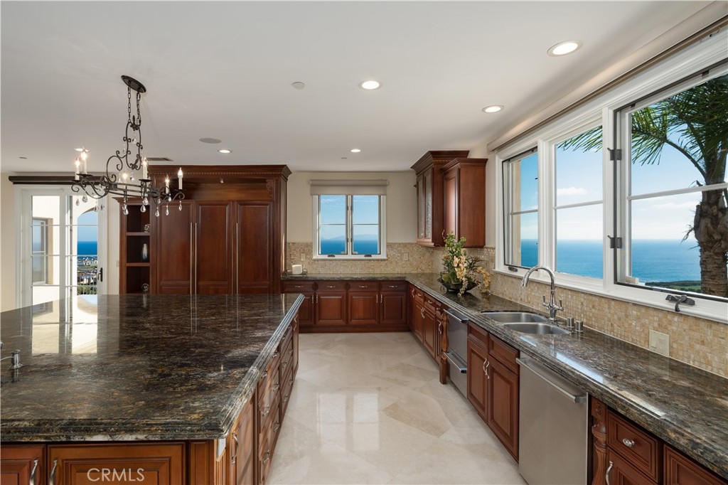 3231 Palos Verdes S
