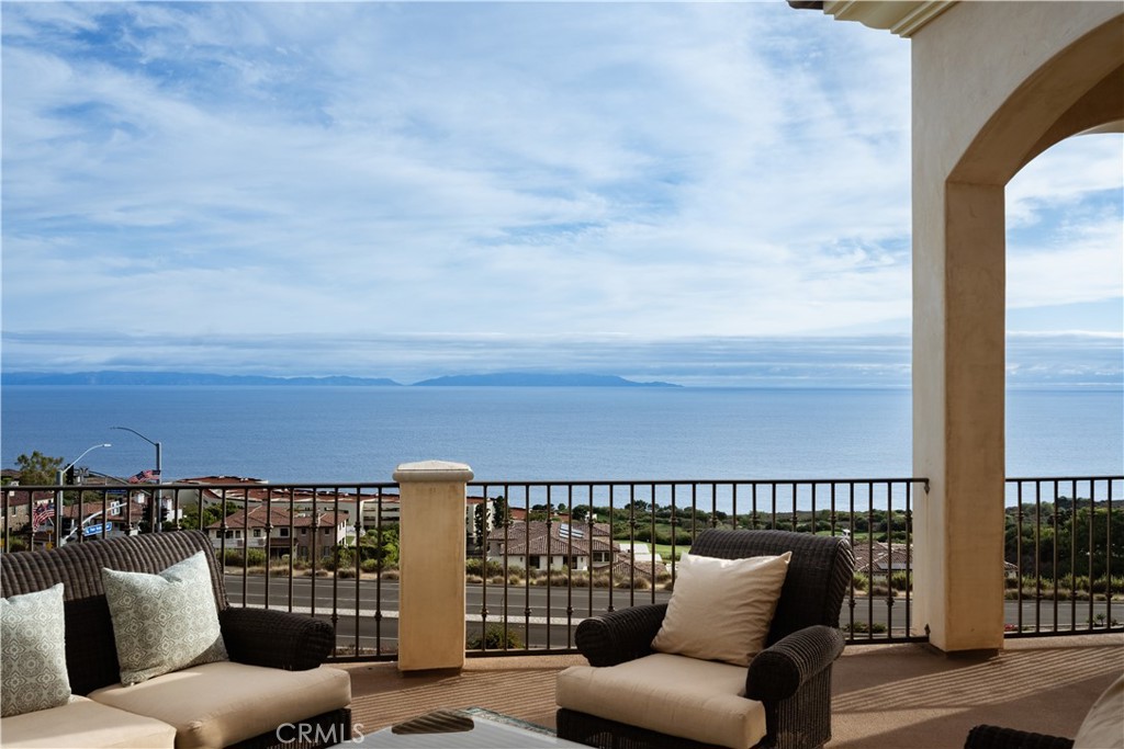 3231 Palos Verdes S