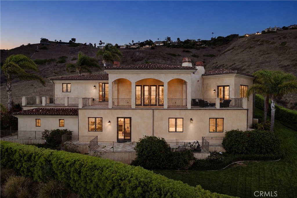 3231 Palos Verdes S