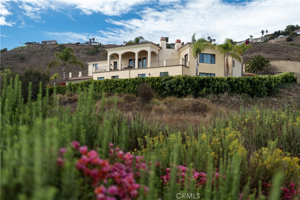 3231 Palos Verdes S