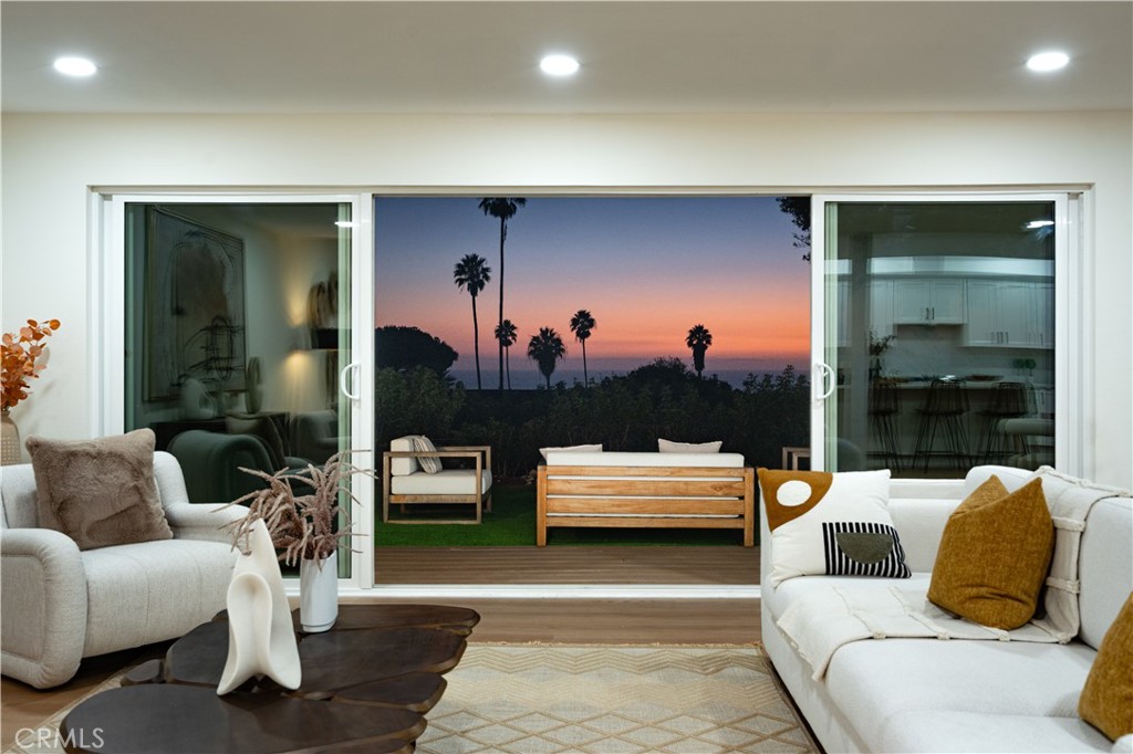30129 Via Rivera